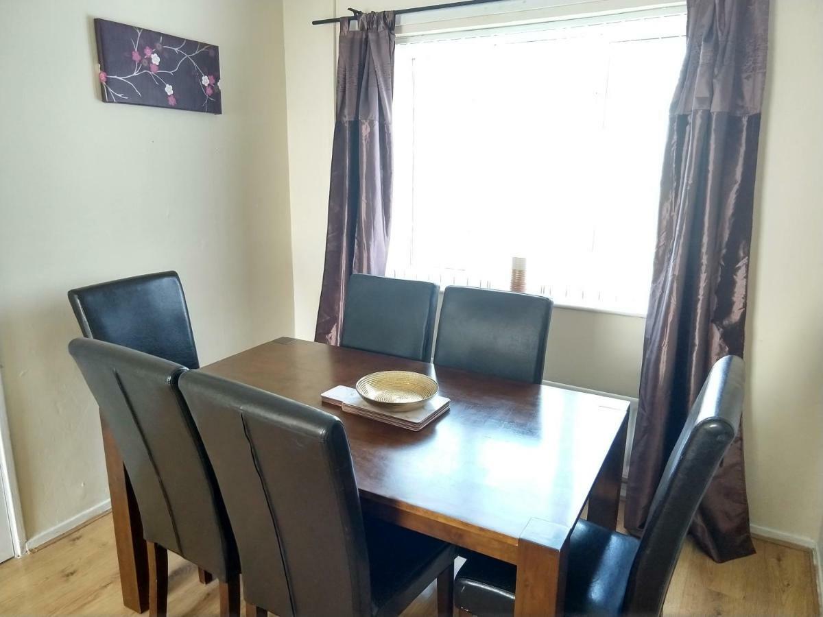 Rowe Gardens - Self Catering - Guesthouse Style - Comfortable Twin Or Double Rooms - Quiet Residential Area Уоркингтън Екстериор снимка