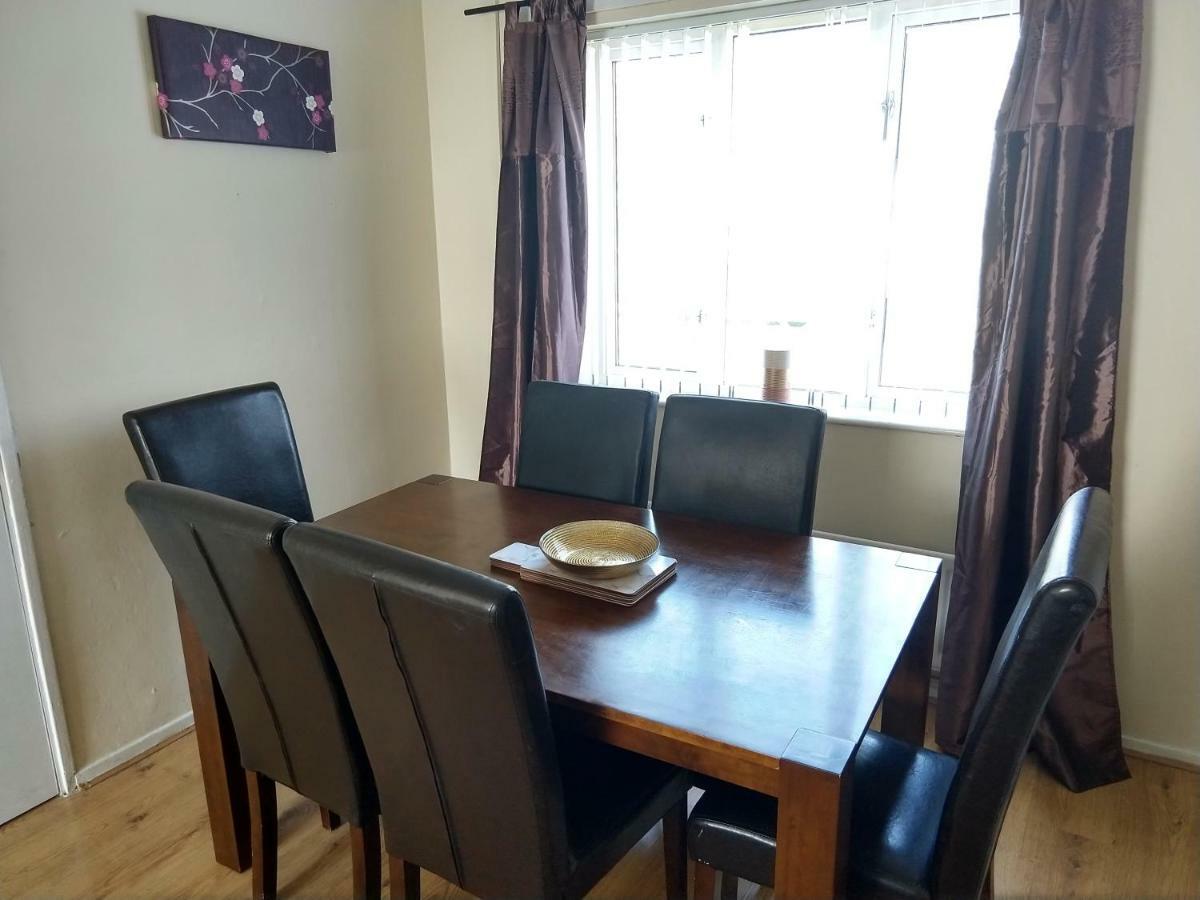 Rowe Gardens - Self Catering - Guesthouse Style - Comfortable Twin Or Double Rooms - Quiet Residential Area Уоркингтън Екстериор снимка